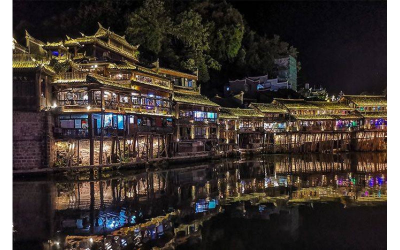 做古鎮(zhèn)亮化能夠帶來哪些經濟效益？
